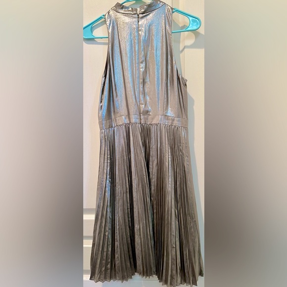 NWT Ann Taylor Metallic Lame’ Pleated Gold Shimmer Party Dress - Picture 6 of 10